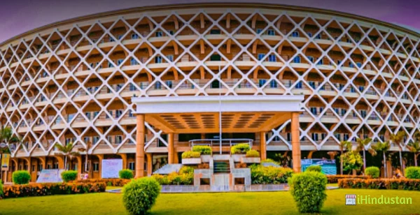 Saveetha Engineering College - Logo