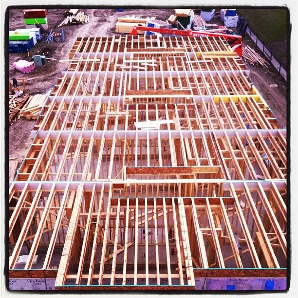 Sawback Builders - Logo