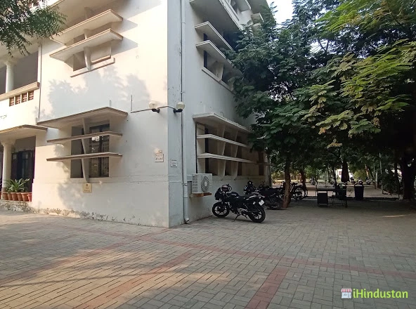 School of Computer Studies, Ahmedabad University - Logo