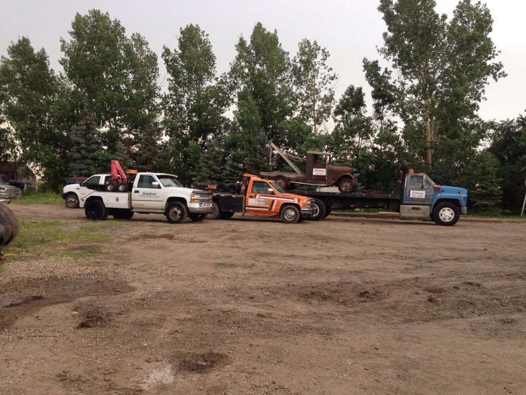 Schuberts Salvage &a; Towing - Logo