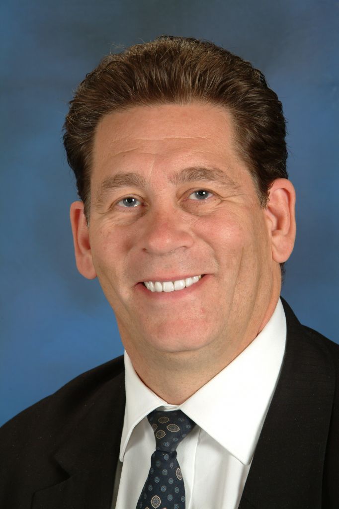 Scott Haslett - Sales Representative: Sutton-Diamond Re - Logo