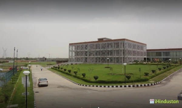 Sehwag International School - Logo
