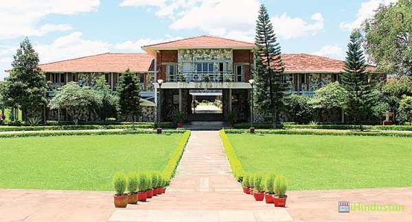 SelaQui International School in Dehradun - Logo