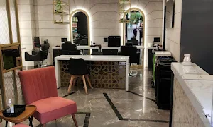 Shades Salon by Sankalp - Logo