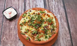 Shaikhs home kitchen - Logo