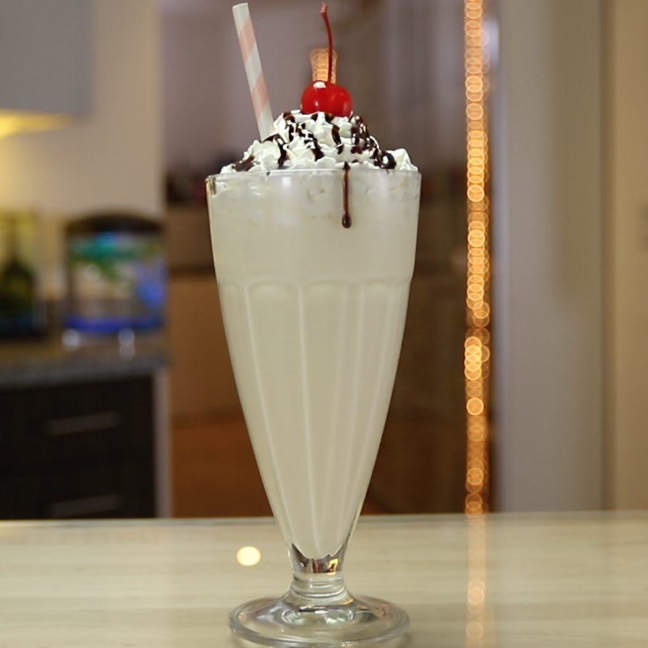 Shakes and Chocolates - Logo