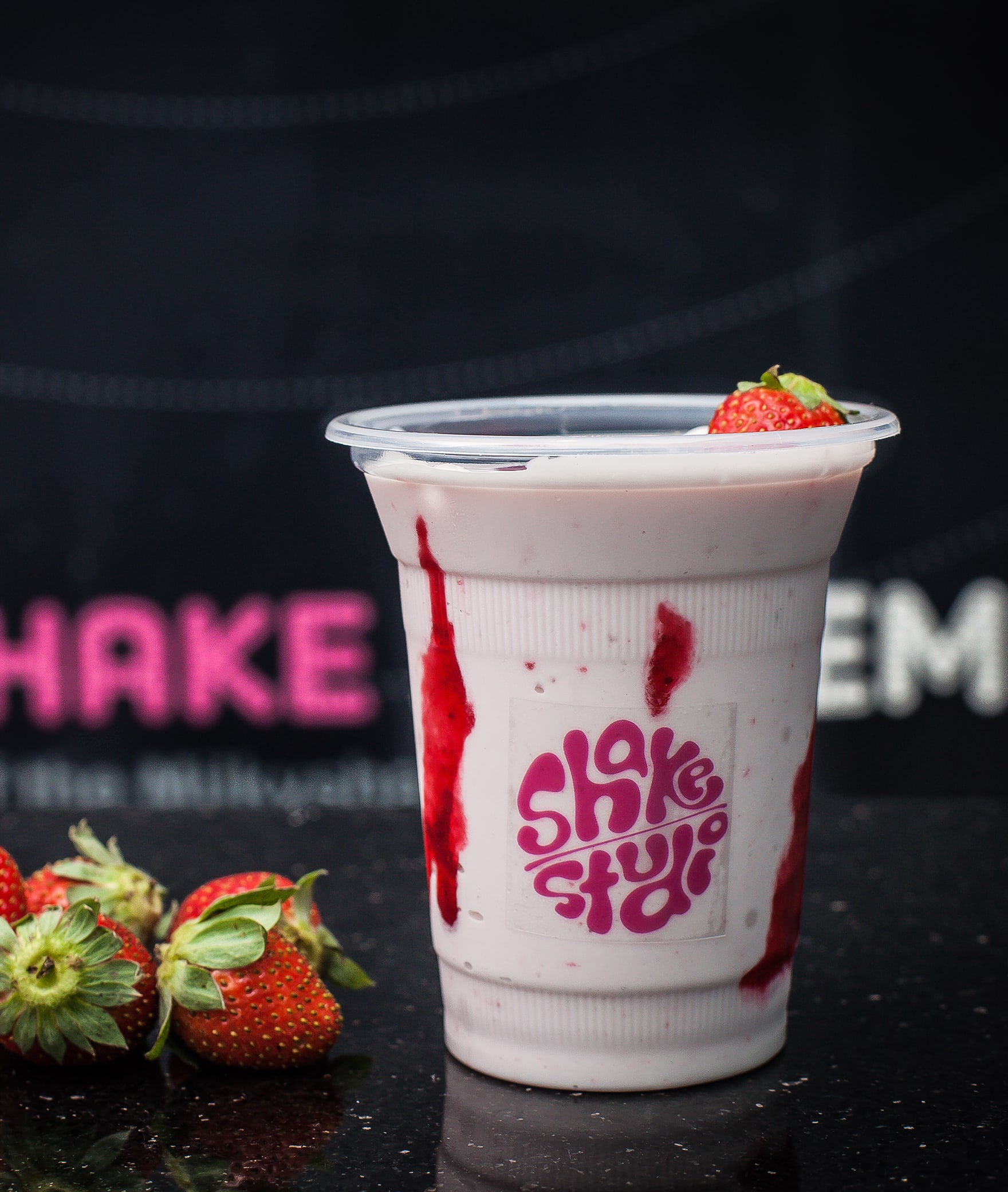 SHAKE STUDIO - Logo