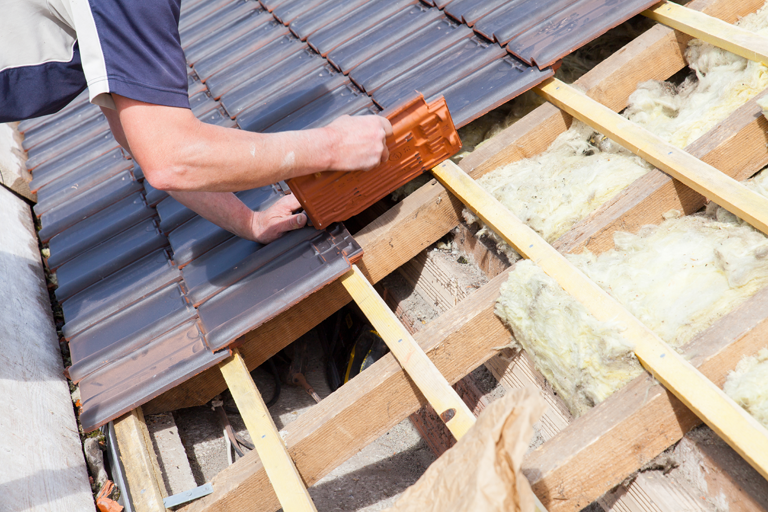 Shane Thwaites Roof Tiler - Cover photo