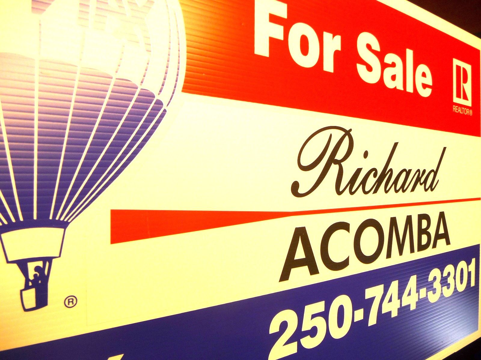 Shanna Vargas-Victoria Real Estate - Cover photo
