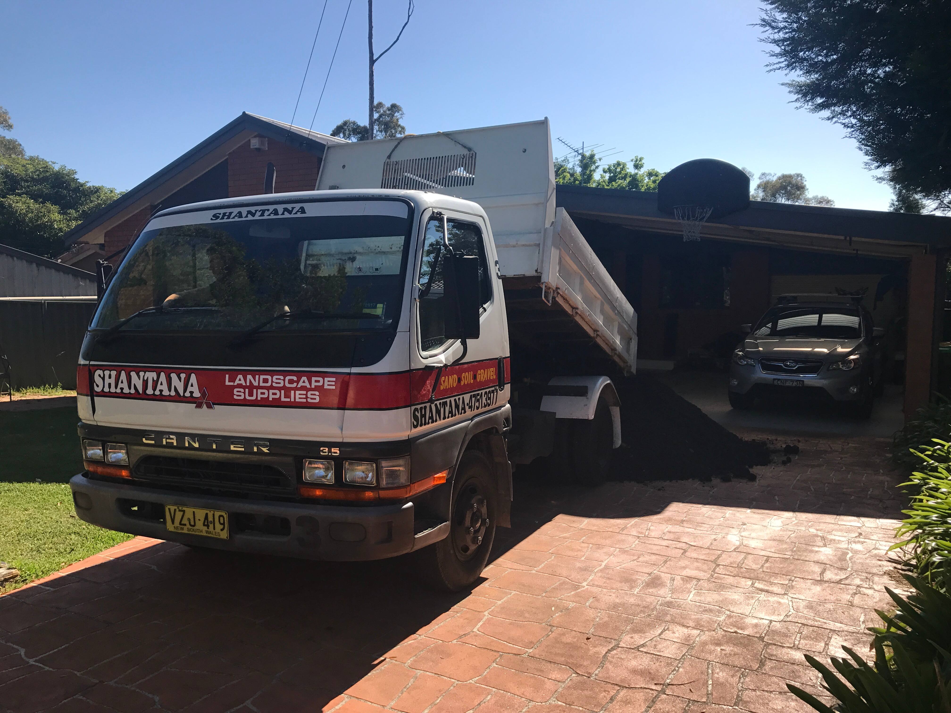 Shantana Landscape Supplies - Logo