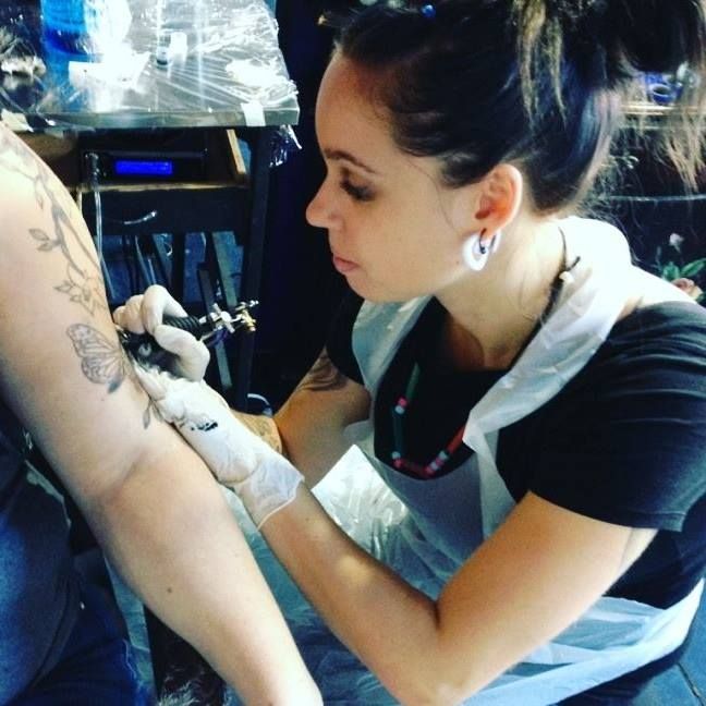 Shari Tatouage - Logo