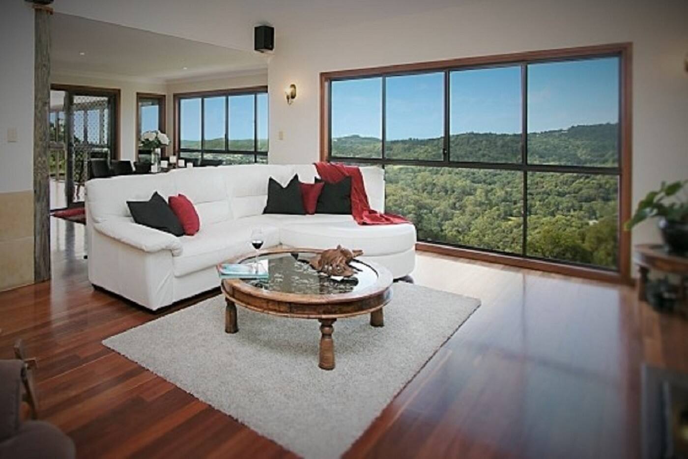 Shelley Auffret Realestate - Cover photo