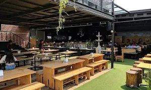 Sherlock's - Lounge & Kitchen - Cover photo