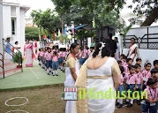 Shining Stars Montessori School. - Logo