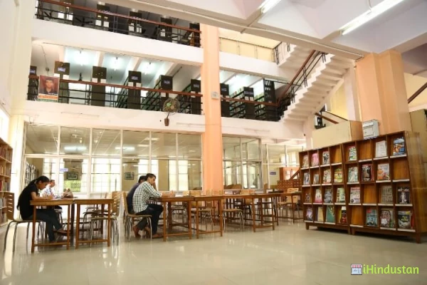 Shivaji College - Logo