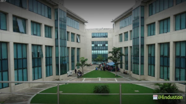 Shiv Nadar University - Logo
