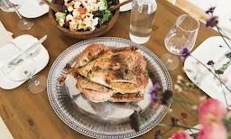 Shivom Fast Food - Logo