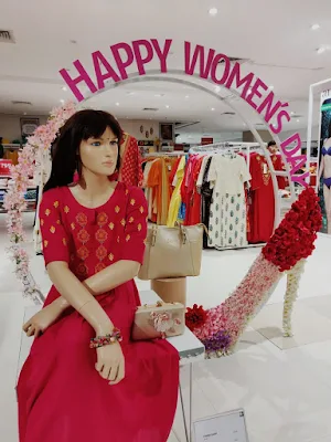 Shoppers Stop - Logo