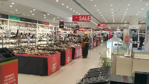 Shoppers Stop - Cover photo