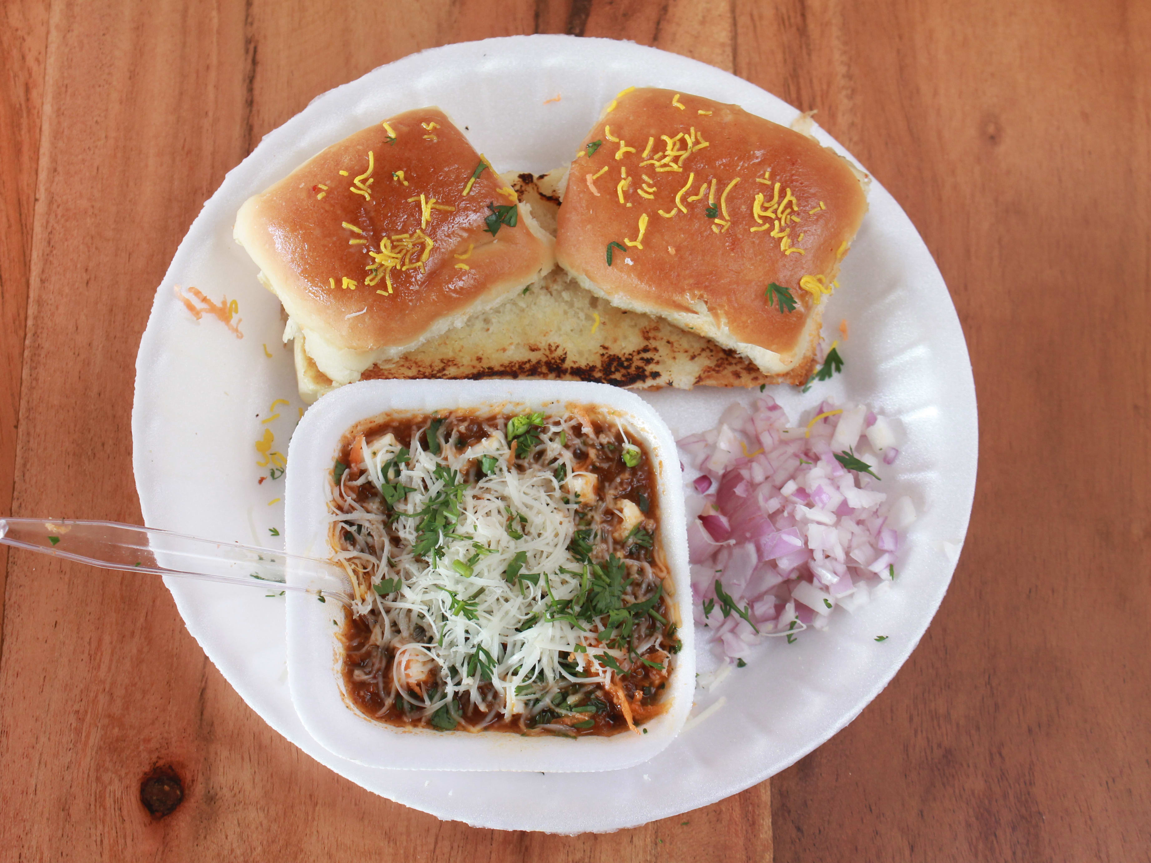 Shreenath Pavbhaji food express - Logo