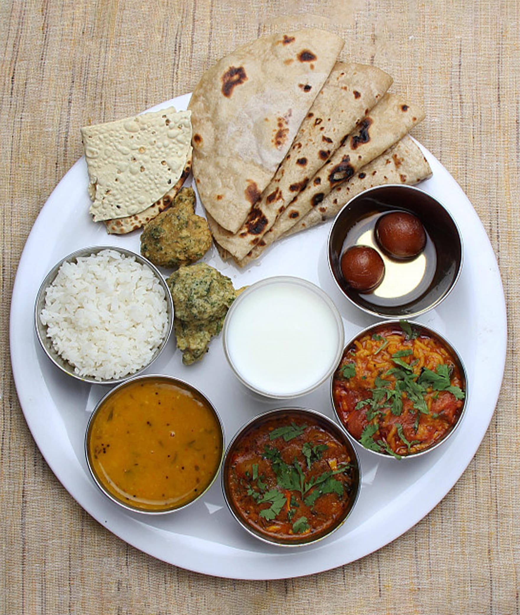 Shree Surati Thali - Logo