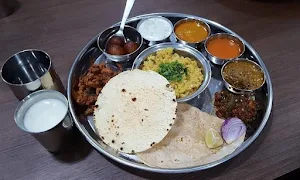 Shri Ram Pure Veg - Logo