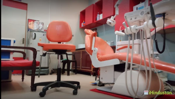SILVER SMILE DENTAL CLINIC - Logo
