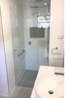 Simply Frameless Newcastle - Logo