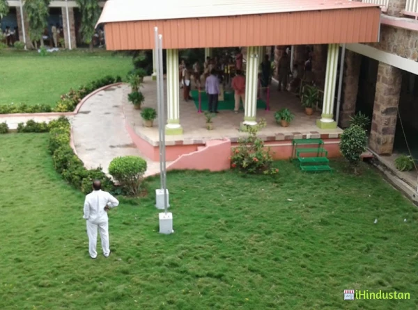 Sir C.R. Reddy Autonomous College - Logo