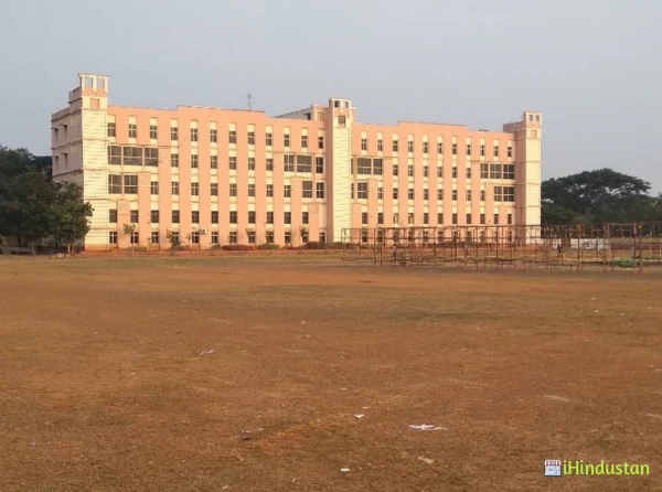 Sir C R Reddy PG College - Logo