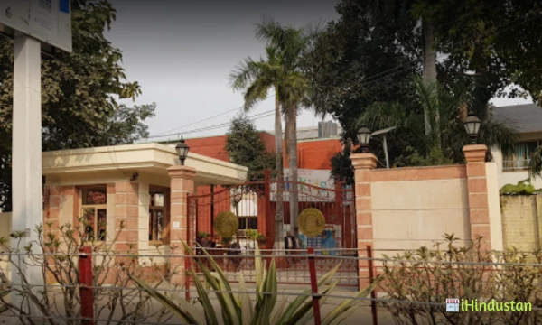 Sir Padampat Singhania Education Centre - Logo