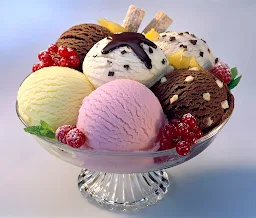 Siya's Icecream Parlour - Logo