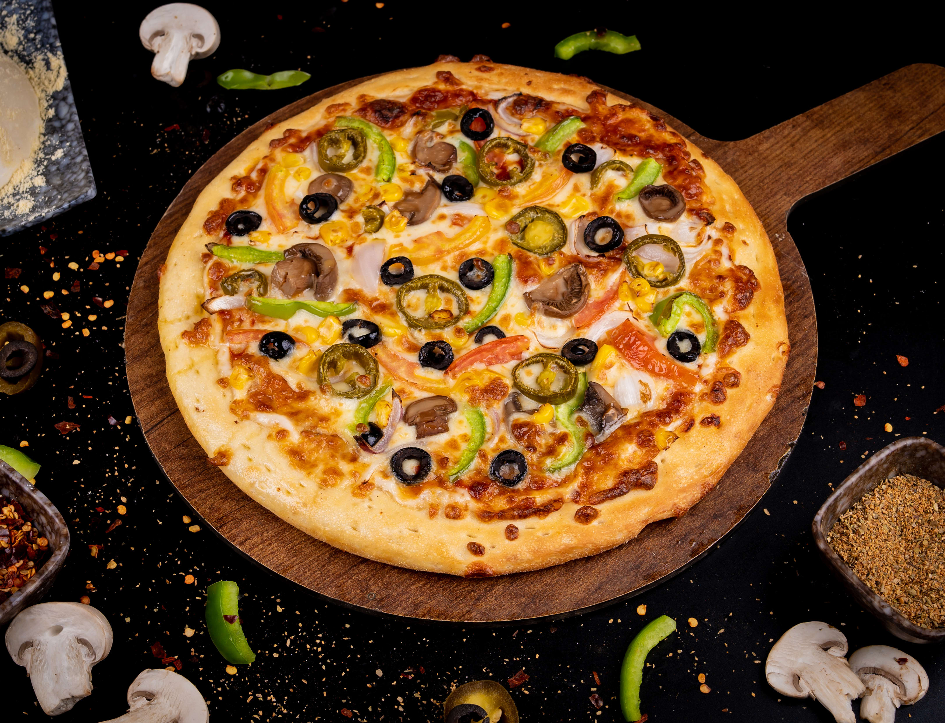 Sizzlin Slices - Logo