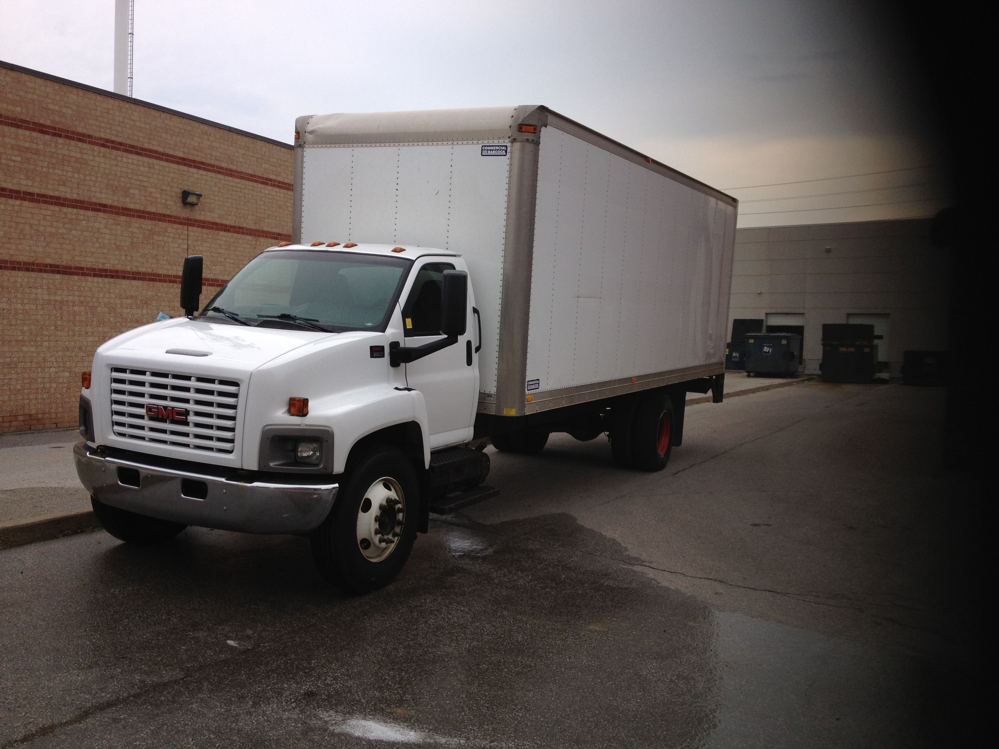 SK Moving &a; Delivery - Logo