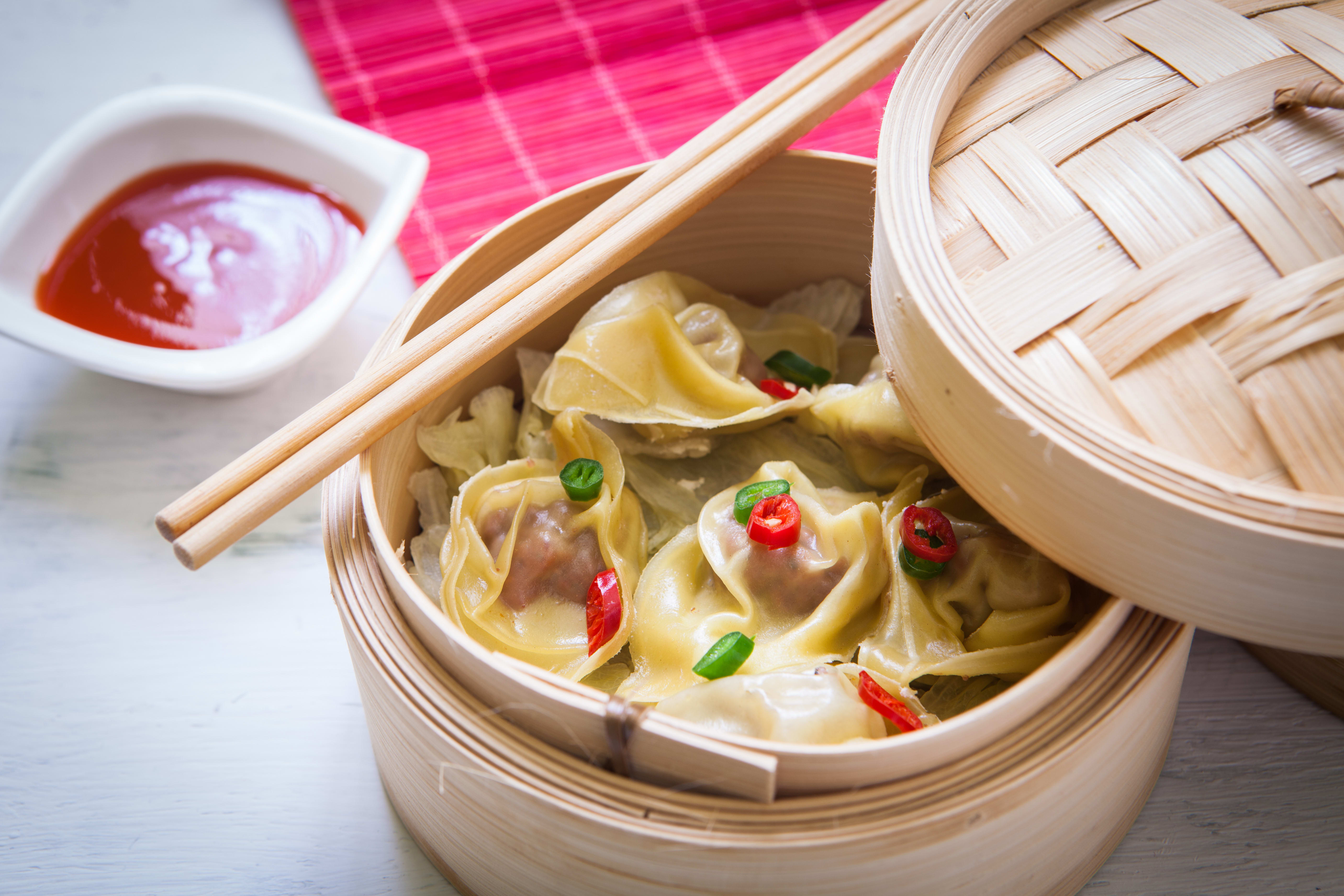 Smack Momos - Logo