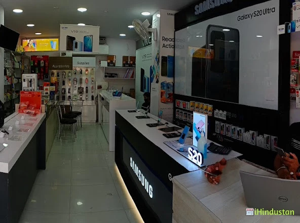SMART WORLD MOBILE AND ACCESSORIES - Logo