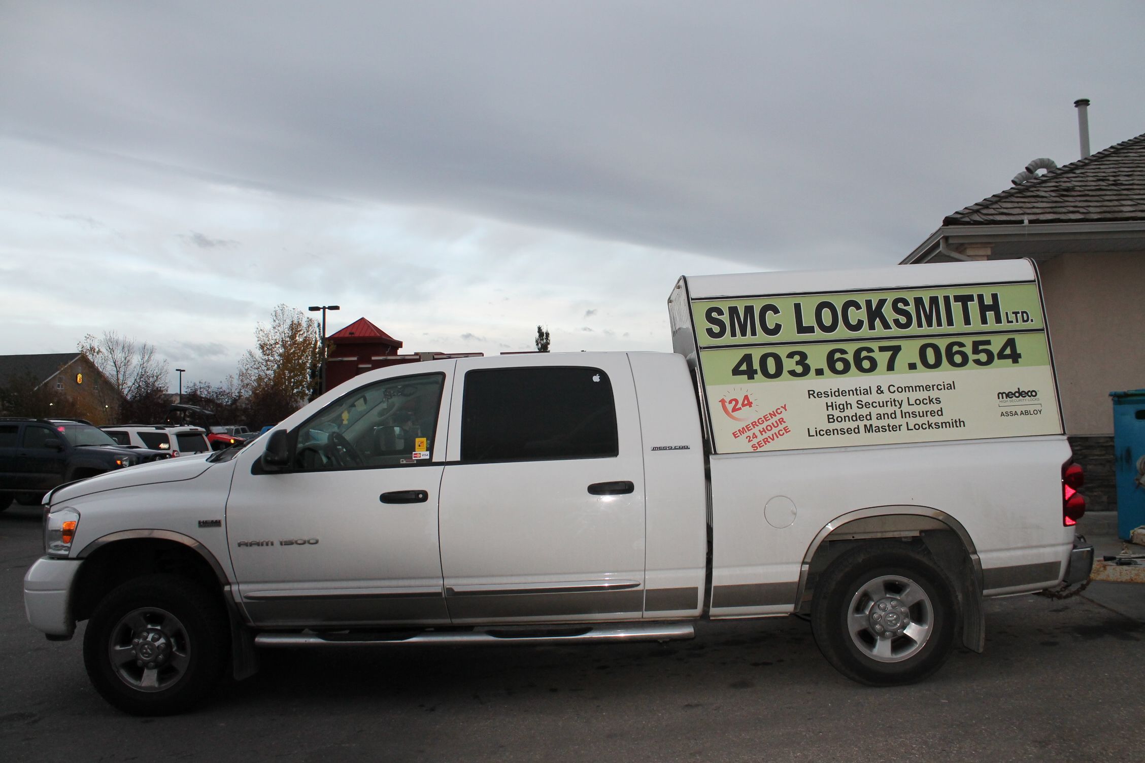 SMC Locksmith - Logo