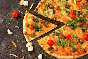 Smiling Pizza - Cover photo