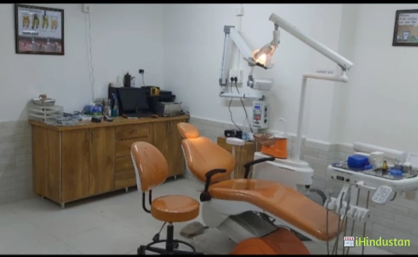 Solanki dental care - Logo