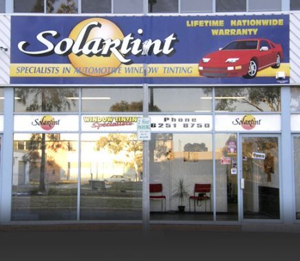 Solartint Belconnen - Logo