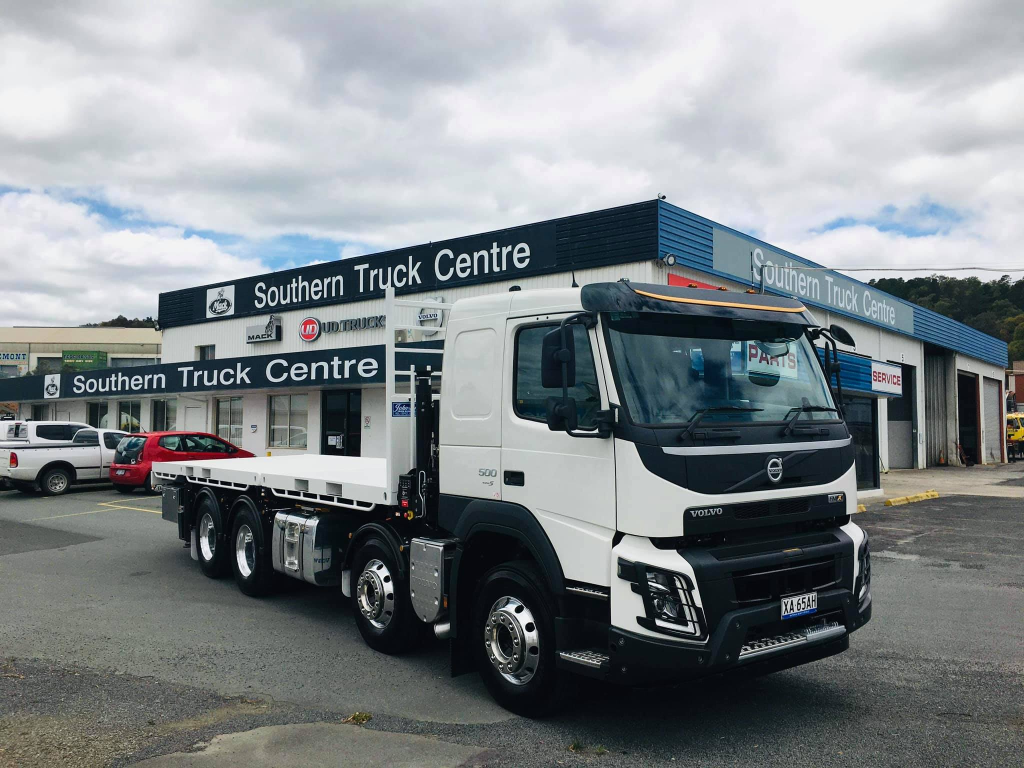 Southern Truck Centre Queanbeyan - Logo