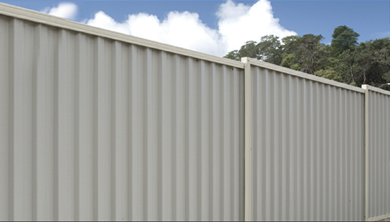 South Tweed Fencing, Timber & Aluminium - Logo