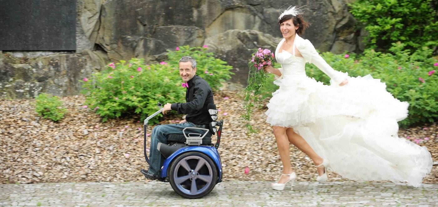 Specialised Wheelchair Company - Logo