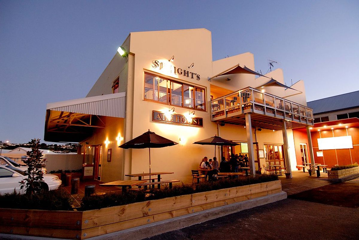 Speight's Ale House Napier - Logo