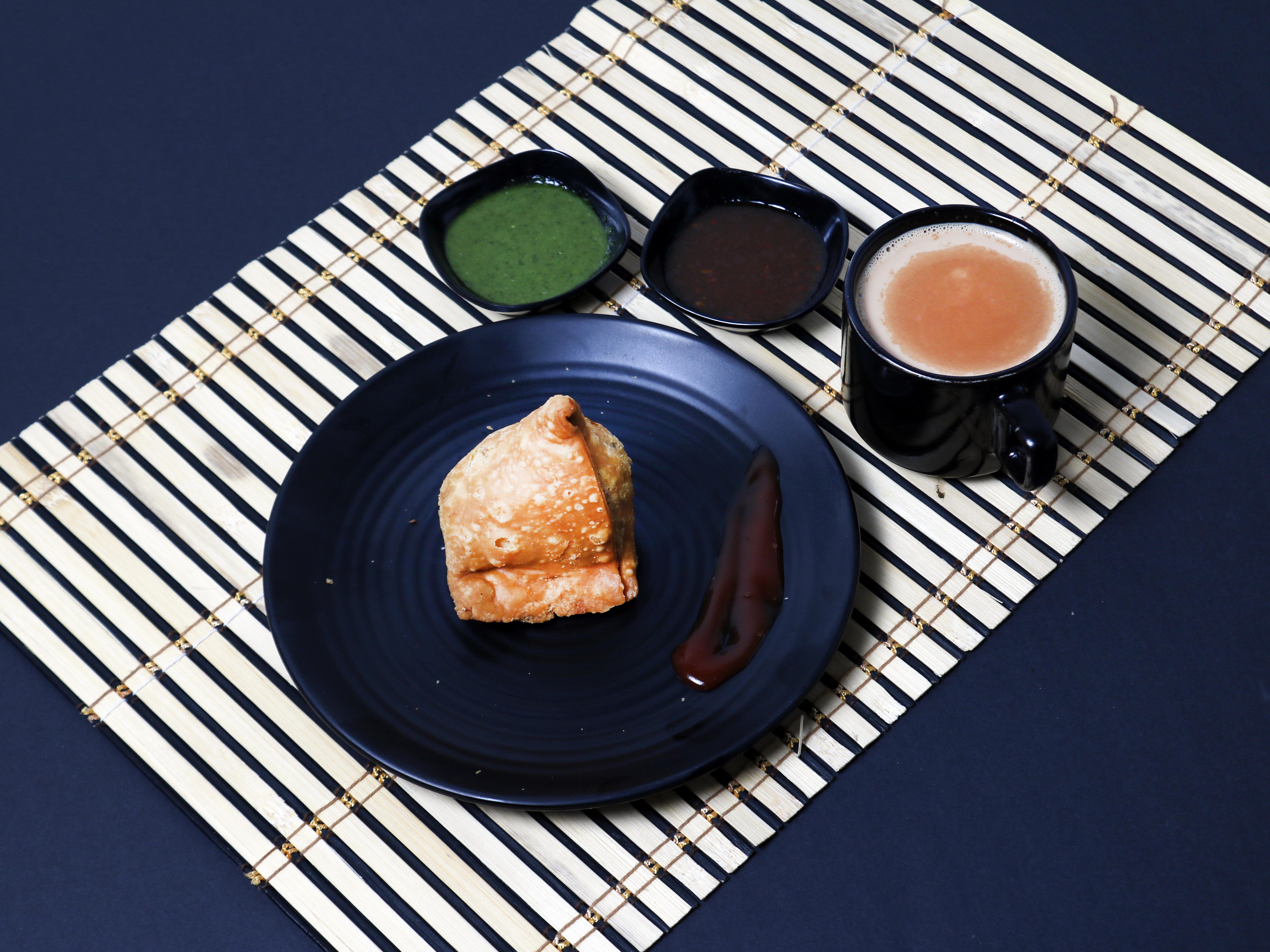 Spillhot Chai Samosa - Logo