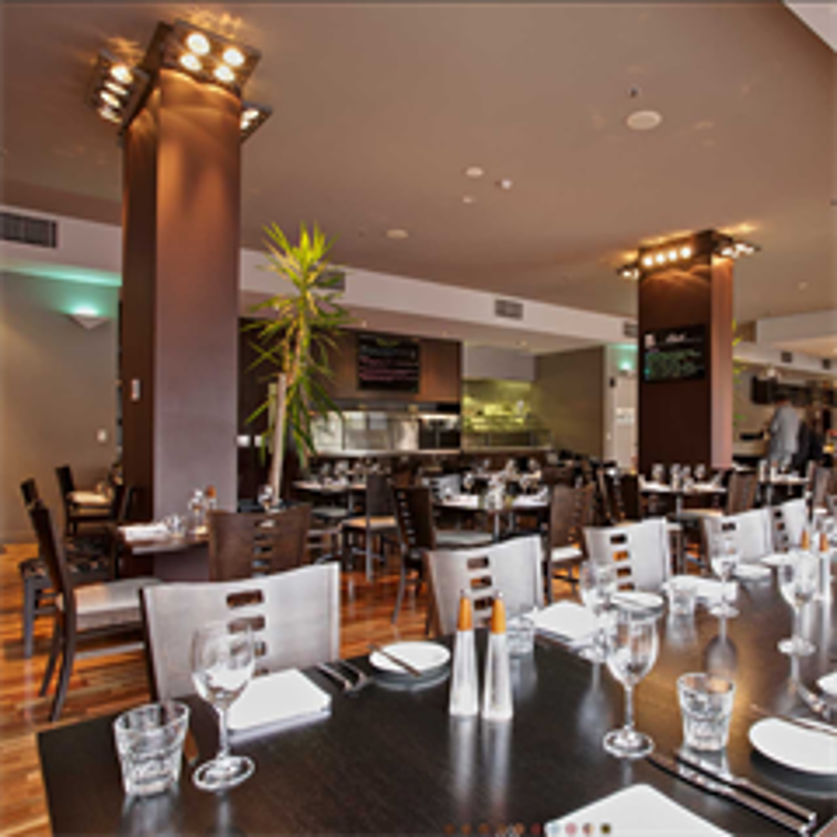 Sq Restaurant - Logo