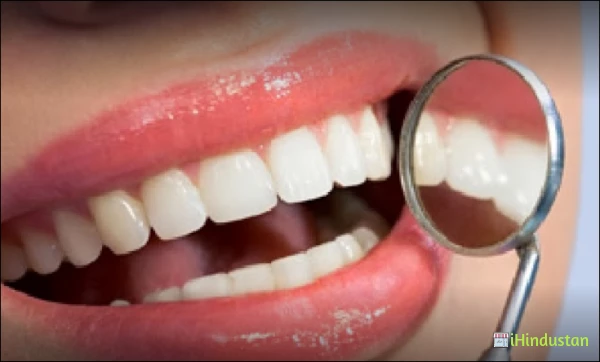 S R Dental Clinic - Logo