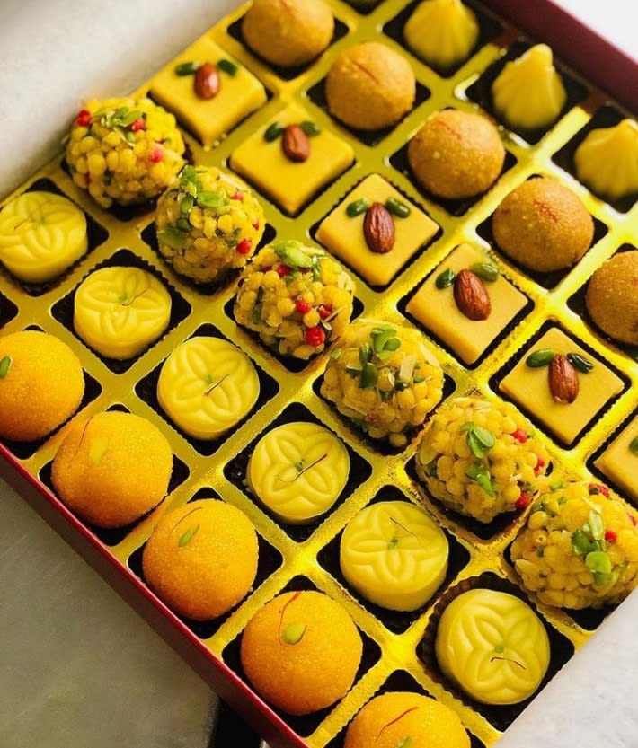 SRI BALAJI MITHAI BHANDAR - Logo