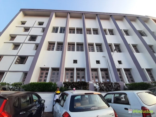 Sri Bhuvanendra College - Logo