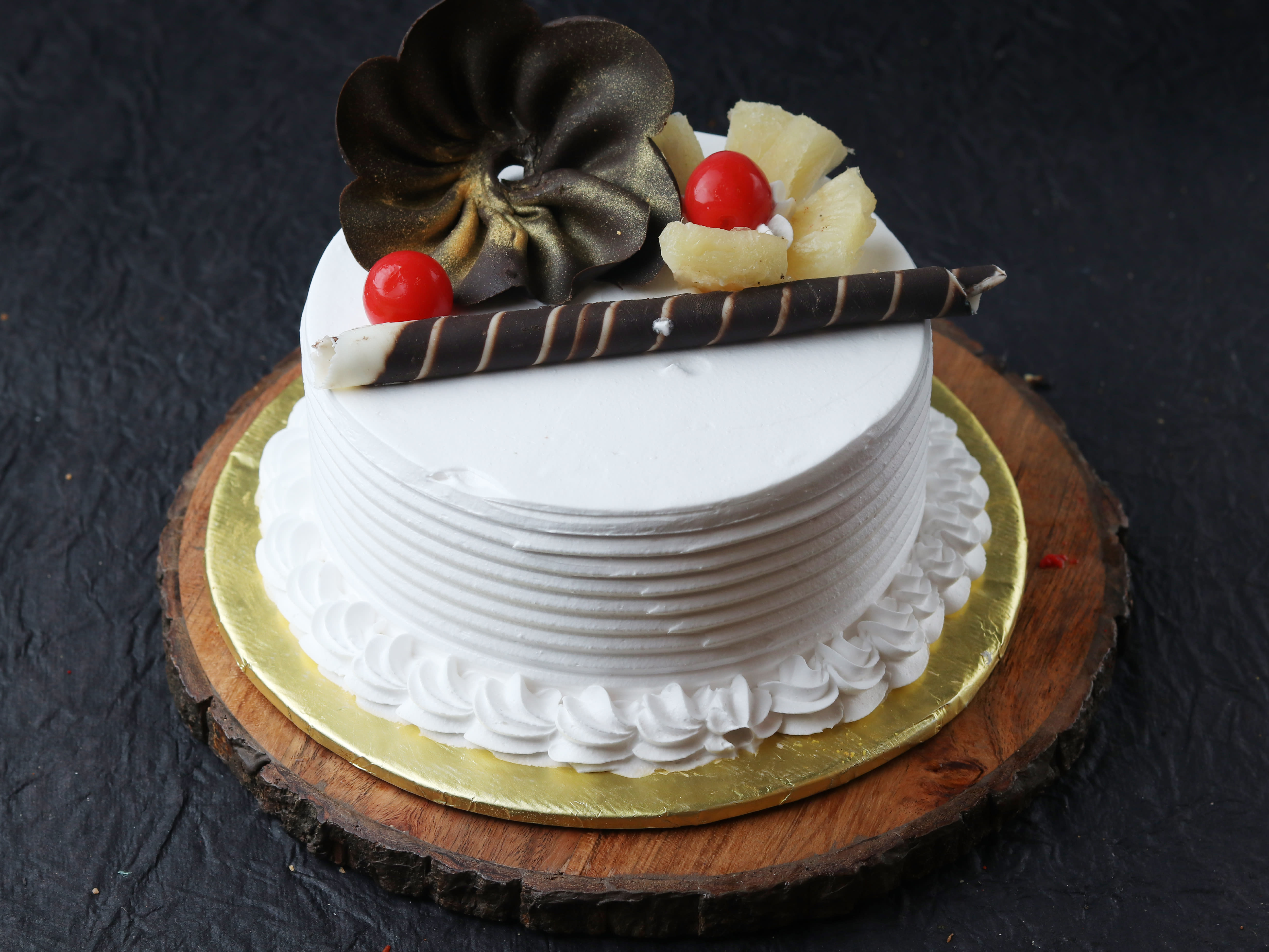 Sri lakshmi Iyengar cake shop - Logo